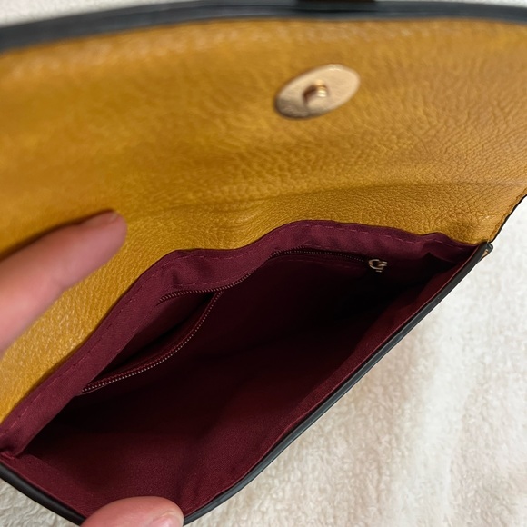 Yellow Wristlet with Detachable Strap - Picture 6 of 6